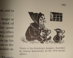 В "Аннотированном "Хоббите" " огромное количество иллюстраций из самых разных изданий. В том числе -- рисунки Михаила Беломлинского.