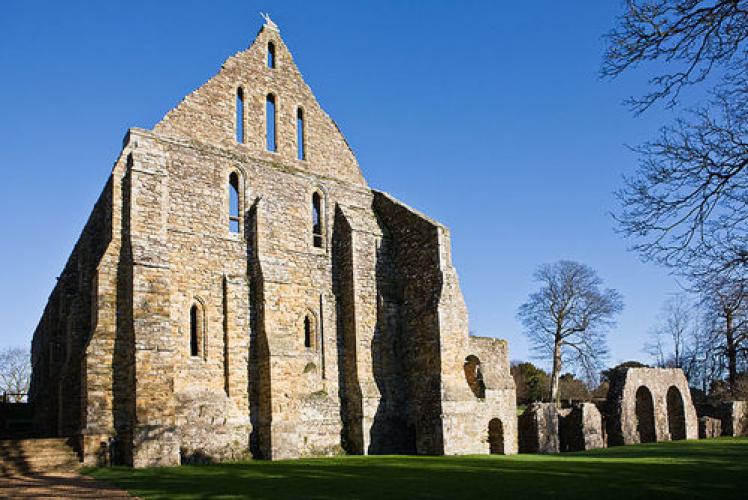  Руины аббатства Баттл в Восточном Сассексе