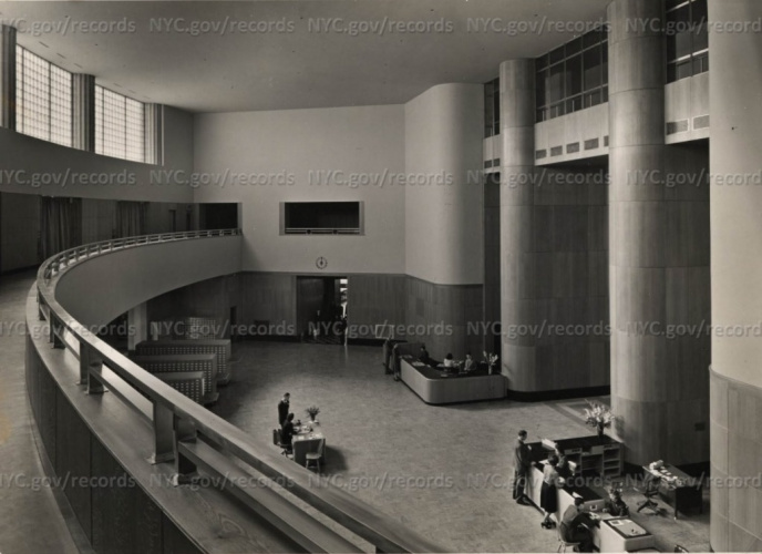  Отделение Бруклинской публичной библиотеки на Гранд Арми Плаза изнутри, 1940-1942 гг.